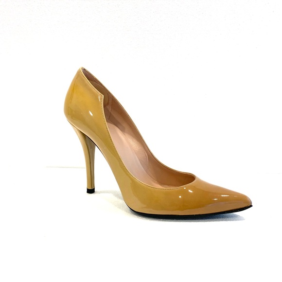 Stuart Weitzman Tickleup Nude Degrade Pump. Worn once in original box. Size 5 - Picture 9 of 10